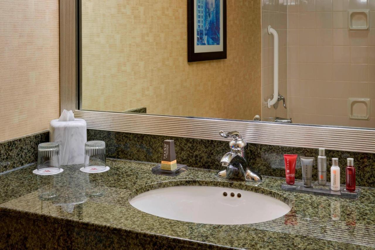 Hotel Milwaukee Marriott West Waukesha Zewnętrze zdjęcie